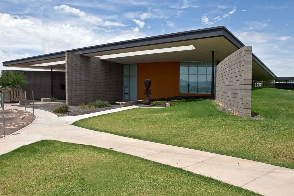 Cesar Chavez Library, exterior